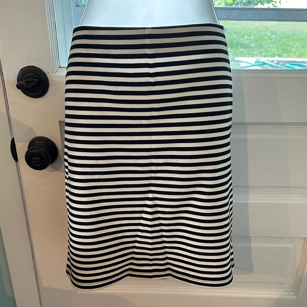 Old Navy Classic Striped Pencil Skirt